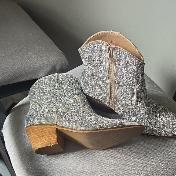 Corkys Glittering Silver Ankle Booties - Picture 2 of 4